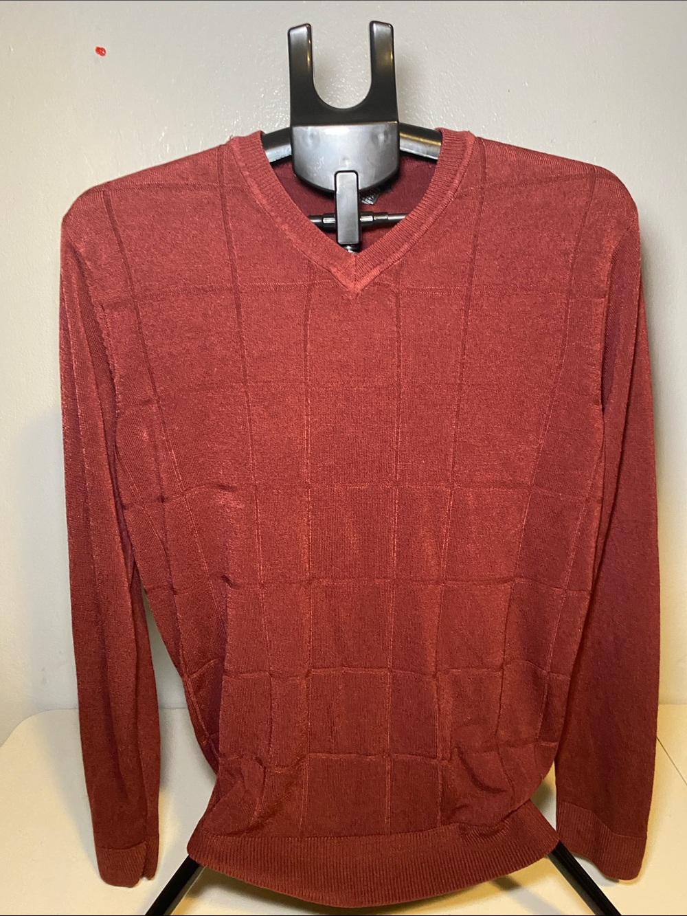 Men's V-Neck Knit Sweater in Rust